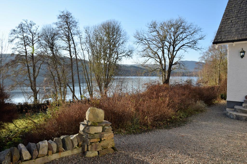 Lochview Guesthouse Contin Exterior photo